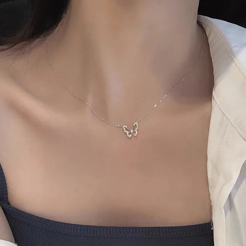 Sparkling Clavicle Chain Necklace